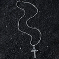 Collana da uomo con catena a spirale d'argento con pendente a croce e cerchio - Color Acciaio