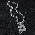 Silberne Iced-Out Gliederkette mit großem Nummer 23 Anhänger und glänzenden Kristallen - Halsketten-Set (Nummer 23) / Silber