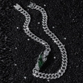 Collana Cuban Link da uomo 12mm con ciondolo San Giuda su sfondo di pietra scura - Collana d'Argento / 50.5cm