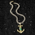 Hip Hop St. Jude Anker Anhänger mit goldener Cuban Kette und Eiskristallen auf schwarzem Grund - Gold (Anker) mit Panzerkette