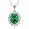 Klassische S925 Silberhalskette mit ovalem Smaragd-Anhänger und klarem Diamantkranz - Diana Cluster-Design-Stil (FDDZ-050)