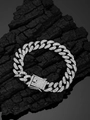 Detalle macro de la pulsera de eslabones cubanos plateada con pedrería brillante en piedra negra - Plata 25CM