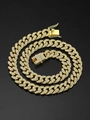 Detalle de cadena cubana de 13mm dorada con pedrería brillante y cierre de seguridad - Dorado 60cm