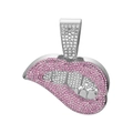 Detailopname van de roze kristallen lip-hanger aan een zilveren hiphop-halsketting - Alleen Hanger / Zilver