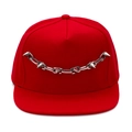 Rote Hip-Hop Snapback-Kappe mit silberner Metallkette und Punk-Nieten am Schirm - Rot