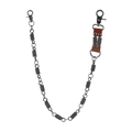 Dettaglio catena da motociclista vintage in metallo con inserti in pelle e maglie a molla - Argento Antico Pelle Marrone