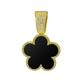 Nahaufnahme eines goldenen Kleeblatt-Anhängers mit schwarzer Emaille und Zirkonia-Inlay - Goldene Basis Schwarzer Anhänger