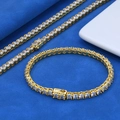 Detail der 925er Silber Tennis-Halskette mit Vergoldung und weißen Steinen - 4mm-24 Zoll Halskette / Gold