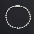 Dettaglio di perline in moissanite argento S925 4mm e chiusura a moschettone del bracciale hip hop - 7" / Argento