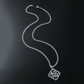Collana in acciaio al titanio argento con ciondolo carattere Fu e catena cubana - Ciondolo Carattere Fu Catena Cubana / Argento