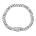 Detalle macro de la pulsera cuban link plateada con pavé de circonitas redondas brillantes - Oro Blanco 7 Pulgadas (18CM)