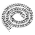 Détail d'une chaîne cubaine en acier inoxydable argenté avec fermoir à double sécurité - Argent/Acier