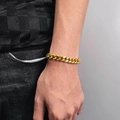 Bracelet gourmette cubain en acier inoxydable doré pour homme porté au poignet - 9mm-7 Pouces / Or