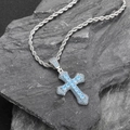 Ciondolo a croce hip hop con zirconi blu celesti su catena a corda argentata - Stile 1 Blu & Bianco