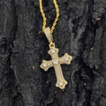 Collana con pendente a croce hip hop in finitura oro con zirconi micro-pave - Oro (Catena a Corda 24x3)
