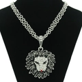 Collar con colgante de cabeza de león plateado con pedrería y nariz roja en busto - Plata Antigua
