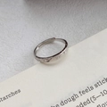 Anillo de pareja ajustable de plata de ley S999 con grabado de mariposa y fuegos - Abierto Ajustable / Color Oro Blanco Mujer