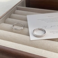 Élégantes bagues de couple en argent sterling S999 avec finition brossée et oxyde de zirconium - Ouvert Réglable / Style Femme