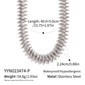 Vue détaillée du collier en acier inoxydable argenté avec maillons en forme d'olive - Yyn023474-p