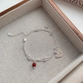 S925 Silber Doppelarmband mit Bärenanhänger, rotem Achat und kleinem Glöckchen - 925er Silber / Silber
