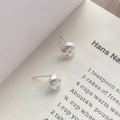 Orecchini a lobo minimalisti in argento S925 spazzolato con motivo a stella e finitura opaca - Argento 925 / Argento