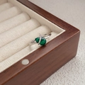 Anillo de plata de ley S925 con calcedonia verde en forma de calabaza y diamantes - Abierto Ajustable / Oro Blanco