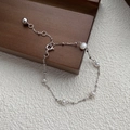 Elegant S925 sterling silver bracelet featuring freshwater pearls and minimalist chain design - 925 Silver / White Gold