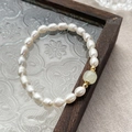 Eleganteres S925 Silber Süßwasserperlen Armband mit grüner Jade und Goldperlen - 925er Silber / Gold