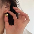 Elegante gouden hart oorbellen met gepolijste afwerking en fijne haak voor dames - 925 zilver / Goud