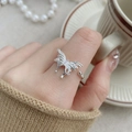 Anillo de plata de ley 925 con mariposa calada y circonitas de diseño irregular - Abierto Ajustable / Plateado