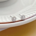 S999 Sterling silver daisy flower stud earrings with detailed petal texture - Little Daisy Style (C485)