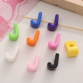 Perline colorate a lettera J in acrilico con fori grandi per fai da te di collane e bracciali - Lettera J