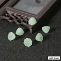 Dettaglio di perline a forma di loto verde chiaro per la creazione di gioielli fai-da-te - 10 Pezzi/Confezione / Verde chiaro