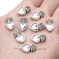 Perline a cuore con fiamme argento antico per creazione gioielli su palmo mano - Cuore / 5 Pezzi/Confezione (10x16mm) / Argento