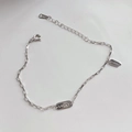 Minimalist S925 sterling silver chain bracelet featuring Lucky engraved oval tags - 925 Silver / White Gold