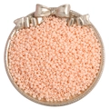 Aprikosenrosa matte Glasperlen für DIY-Schmuck in einer goldenen Dekoschale - 2mm 20g/Packung (ca. 1300 Stück) / Blassgrün