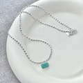 Elegante collar de plata de ley S925 con colgante rectangular de amazonita en cerámica blanca - Plata 925 / Plateado