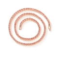 Detalle de cadena tennis de strass rosa con acabado oro rosa dispuesta en espiral - 18cm / Oro Rosa (3mm)
