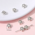 6,5mm Vintage Silberne Blumenanhänger für DIY-Schmuck mit Retro-Blumentextur - Blume