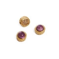 Cuentas vintage de cobre dorado con piedras púrpuras y patrón de longevidad para DIY - Redondo Pequeño Calado con Vidrio Púrpura Incrustado / 9mm (1 Pieza/Paquete) / Dorado