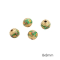 Goldene 8x8mm Hohlperlen mit bunter Emaille-Gravur für Schmuckherstellung - Runde Perlen (8mm) / 1 Stück / Rosa und Grün