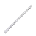 Detail van 12mm zilveren cubaanse ketting met hart-zirkonia schakels en juwelensluiting - Armband / 8 Inch / 20cm / Zilver