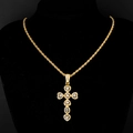 Collar de cruz dorada de lujo con marcos de corazón de circonita y cadena de cuerda - 24inch / Cadena De Cuerda Dorada Con Colgante