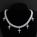 Collar de cadena cubana plateada con cinco colgantes de cruz de diamantes de imitación - 18inch / Plateado