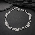 Dettaglio della catena cubana argentata con cinque ciondoli a farfalla e strass luccicanti - Stile Bracciale Corto / Stile Farfalla (142)