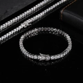 Vue macro d'un bracelet de tennis 4mm avec zircons et fermoir à double sécurité - Bracelet / 3mm-7 Pouces (18cm) / Argenté