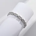 Luxuriöses versilbertes Cubanketten-Armband mit Zirkonia-Besatz auf geometrischen Gliedern - Silber