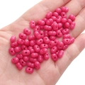 Lebhafte rosafarbene Acryl-Flachperlen für DIY-Schmuck und handgemachte Armbänder - 8x5mm (Loch ca. 1mm) / Rosarot