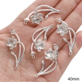 Vijf 40mm zilveren legering lotus bedeltjes voor DIY armband en sieraden maken - Lotus Tak Connector