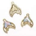 Goudkleurige walvisstaart en maan hangers met kleurverloop parelmoer voor DIY sieraden maken - Walvisstaart (Goud & Blauw Glas)